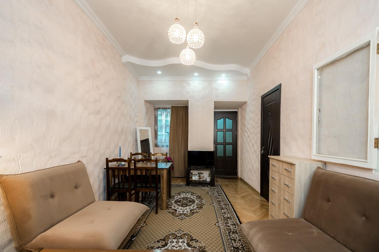 Gabi'S House Apartment Тбилиси Екстериор снимка