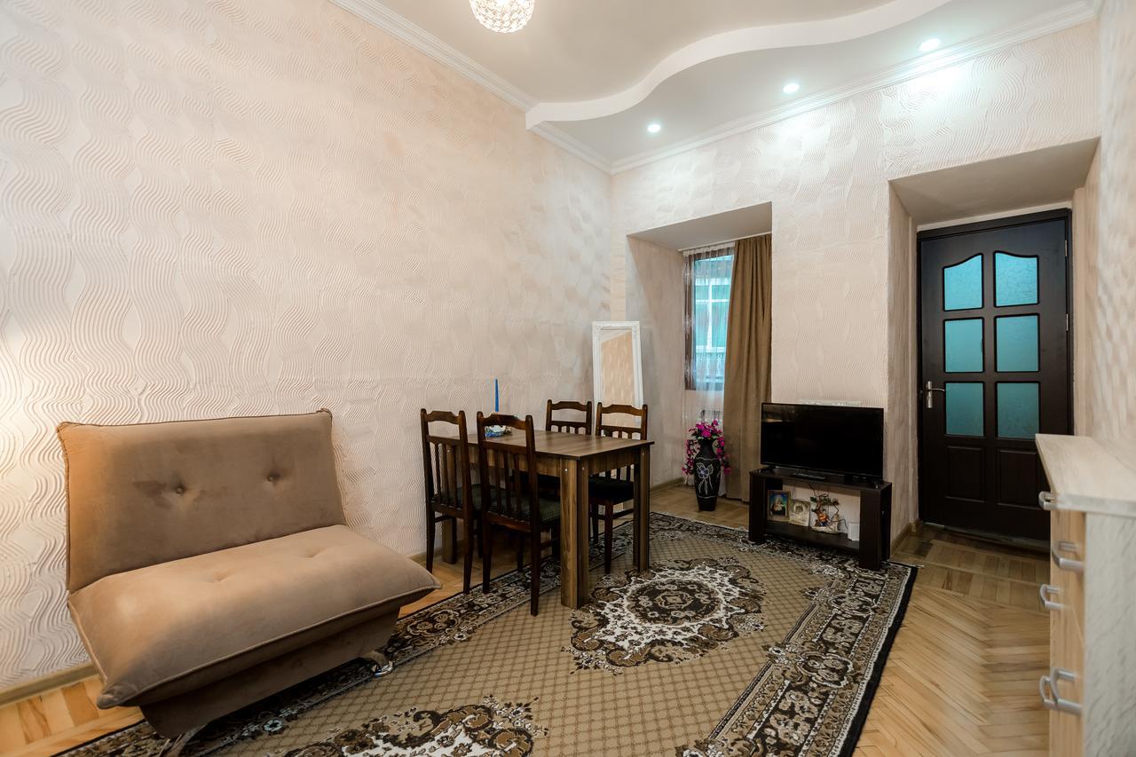 Gabi'S House Apartment Тбилиси Екстериор снимка