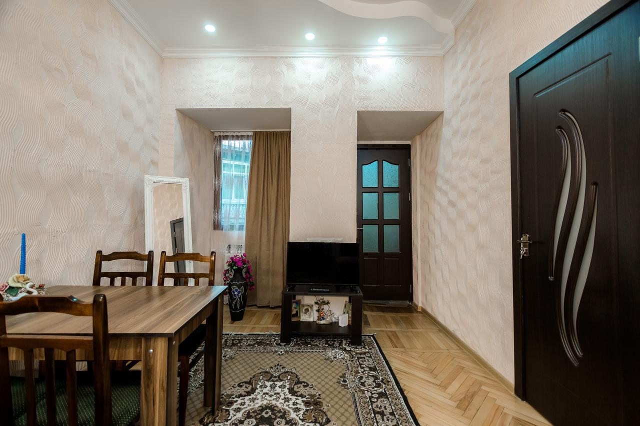 Gabi'S House Apartment Тбилиси Екстериор снимка