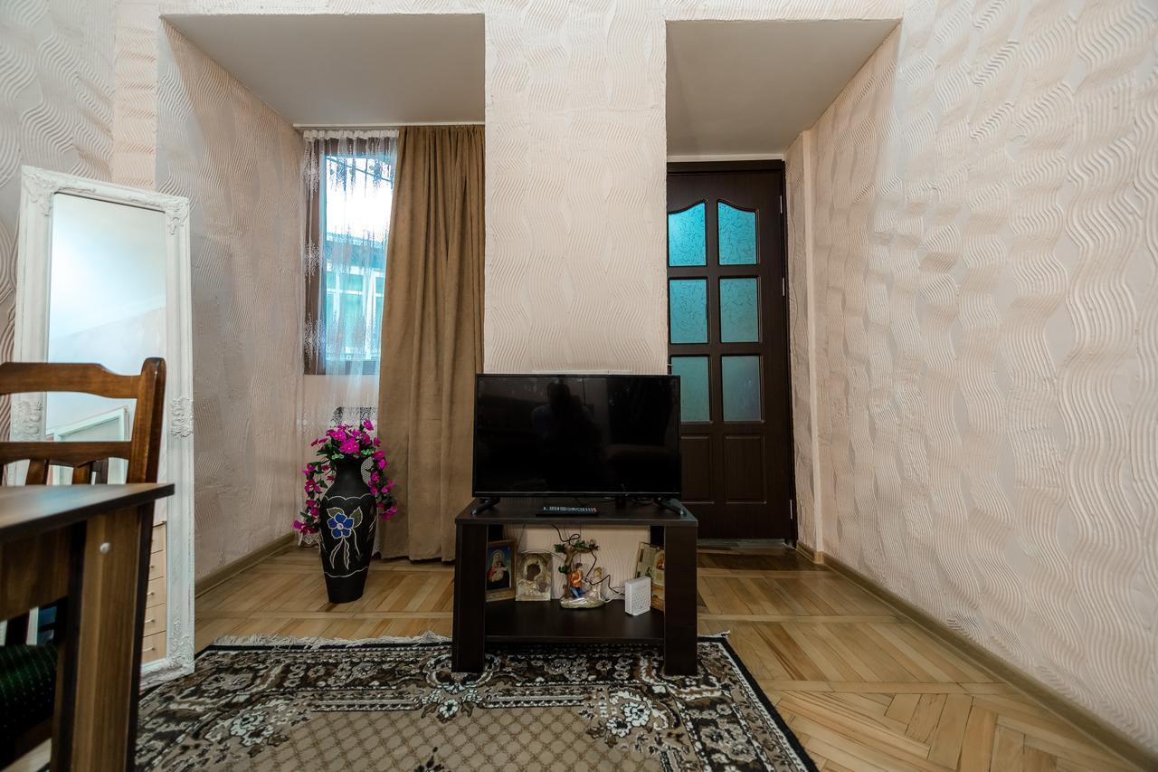 Gabi'S House Apartment Тбилиси Екстериор снимка