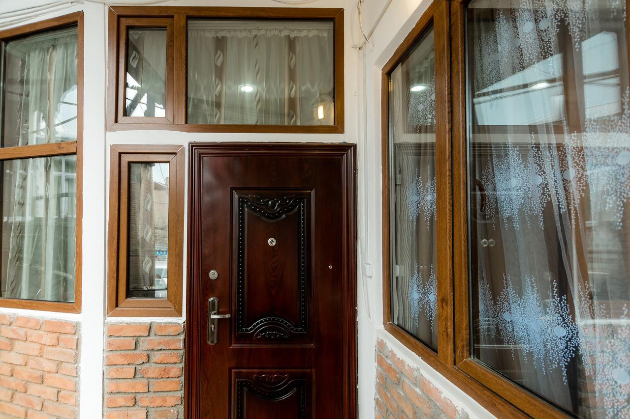 Gabi'S House Apartment Тбилиси Екстериор снимка